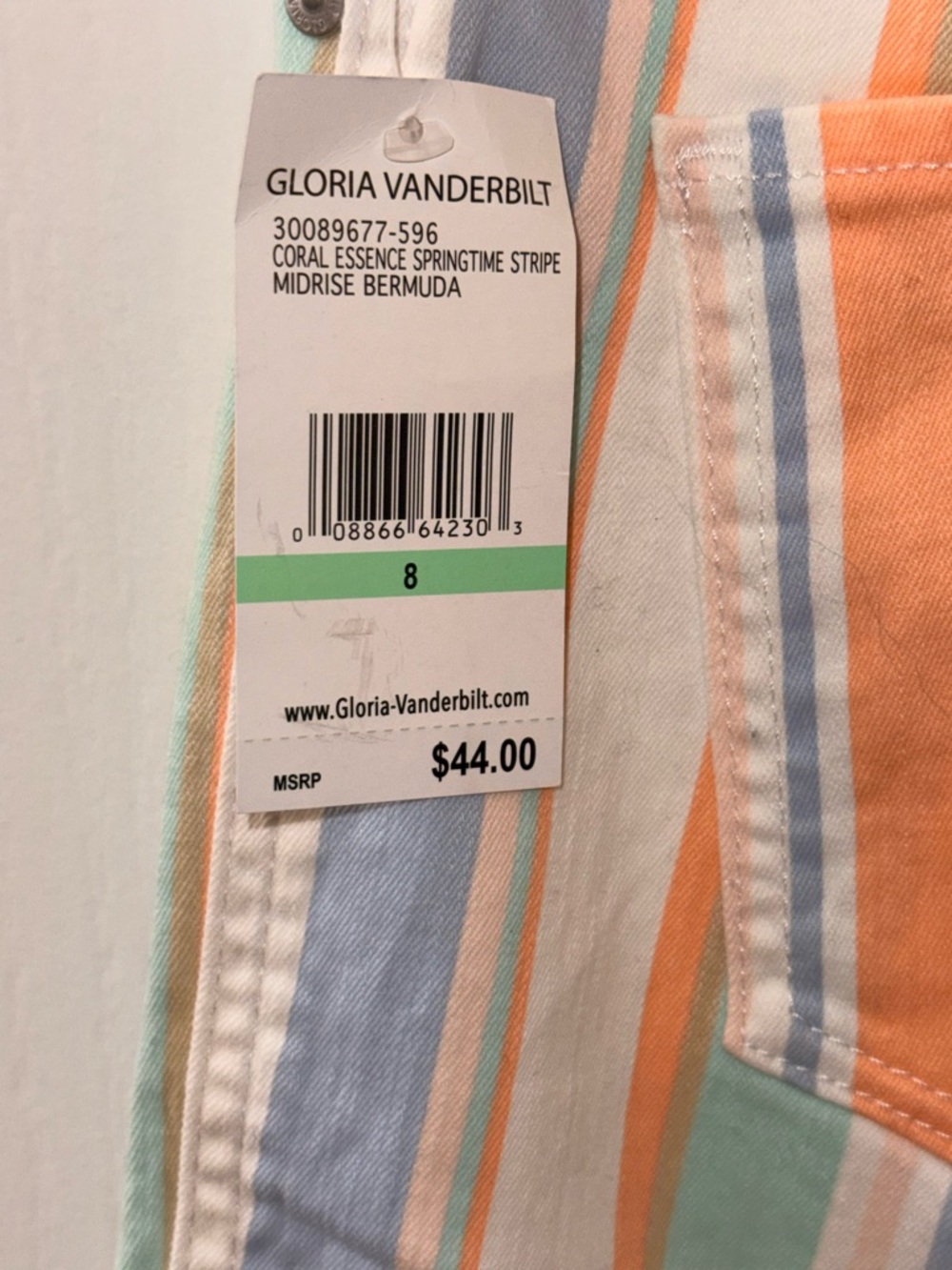 Gloria Vanderbilt Bermuda Shorts. Size 8 New. - Picture 6 of 6